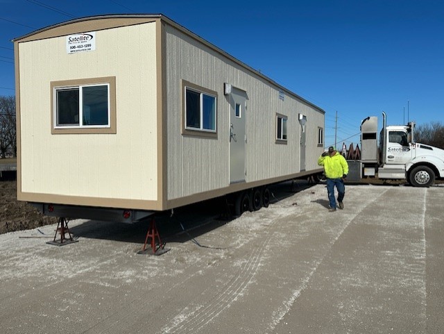 Modular building setup at a solar plant in Chicago.